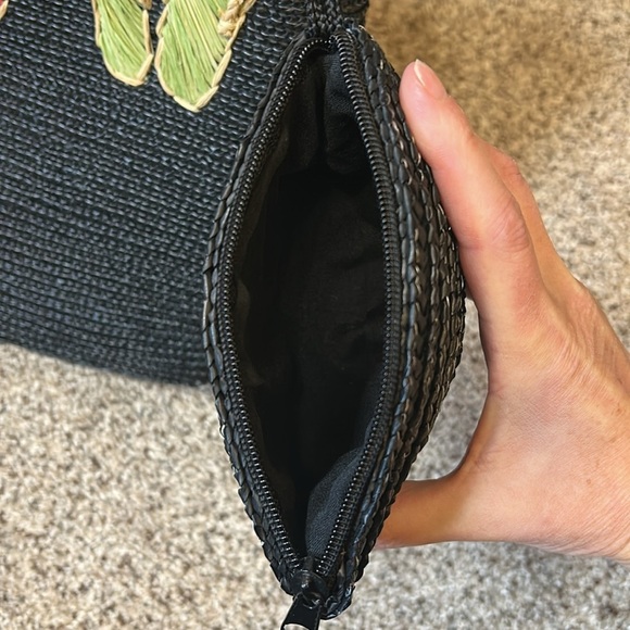 Straw Woven Black Beach Summer Large Tote with Flip Flops design + small bag - Picture 14 of 16